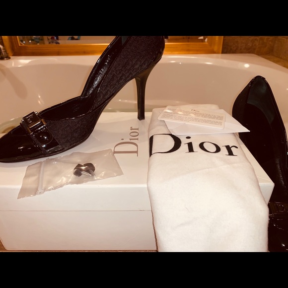 Classic, timeless DIOR pumps - Picture 2 of 5